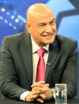 مـطاردة خـيط الدخـان!!